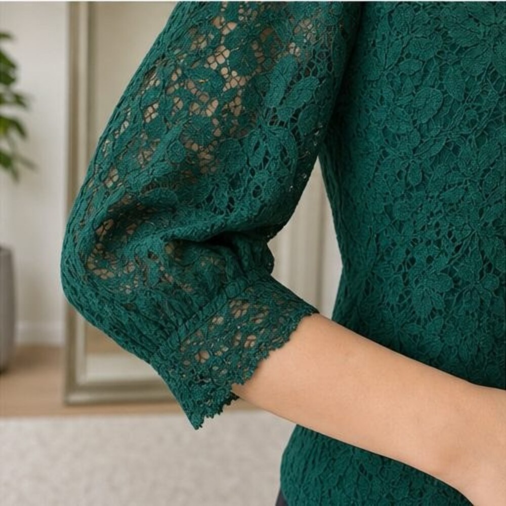 Emerald Ruffle Blouse - Picture 5 of 6